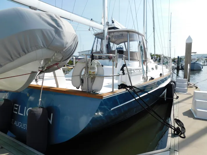 Pelican Yacht Photos Pics 