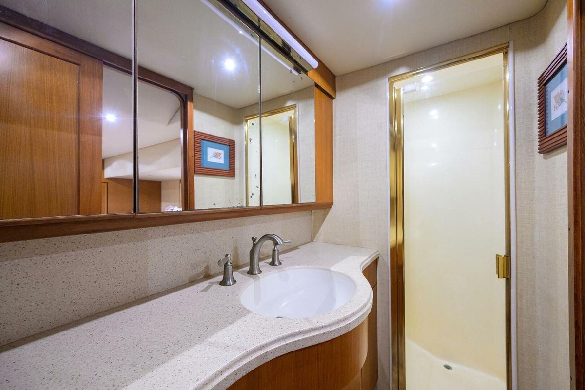 2006 Ocean Yachts 57 