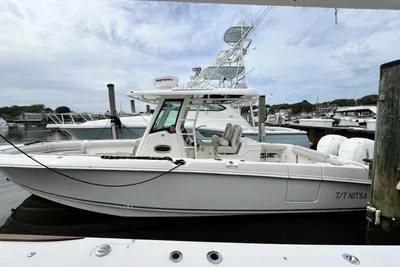 Boston Whaler 330 Outrage