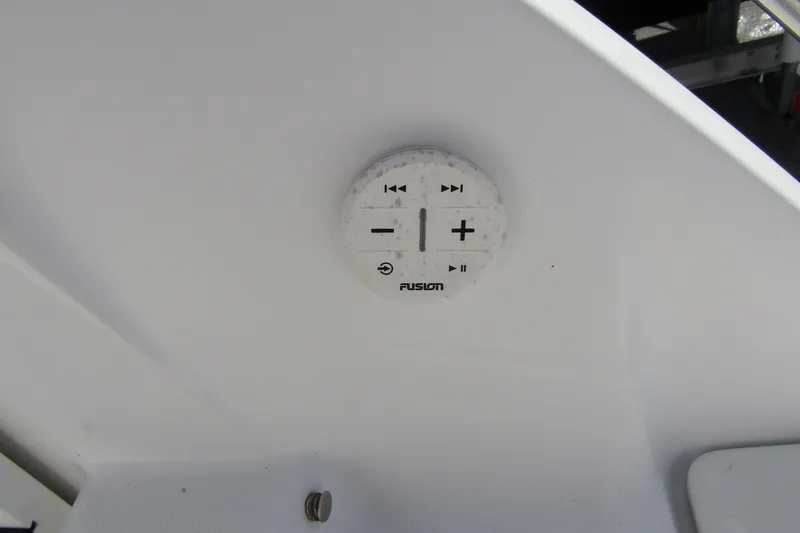  Yacht Photos Pics Fusion audio control panel on 2023 Blackfin 252 DC boat dashboard.