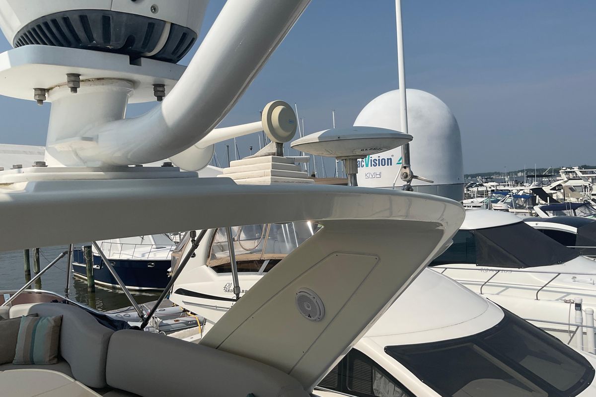 2005 Azimut 52 