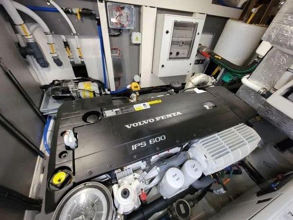 Low Key Yacht Photos Pics 