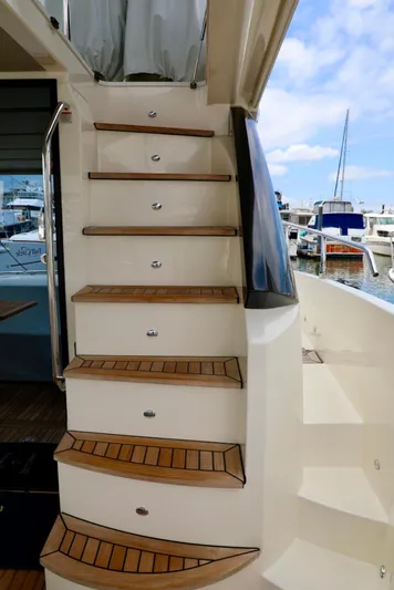 Low Key Yacht Photos Pics 