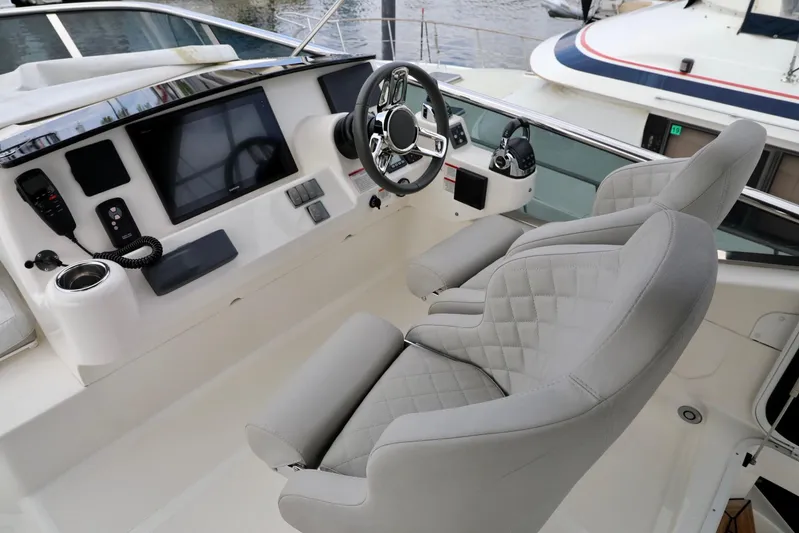 Low Key Yacht Photos Pics 