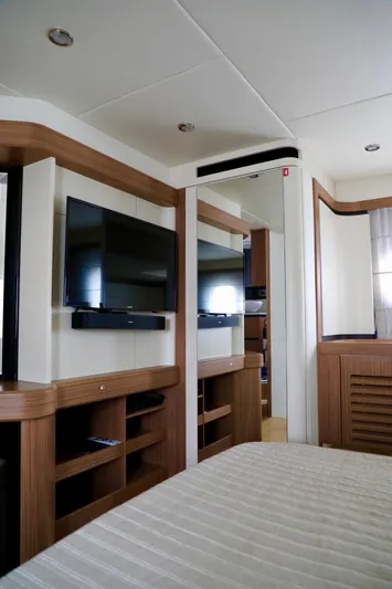 Low Key Yacht Photos Pics 