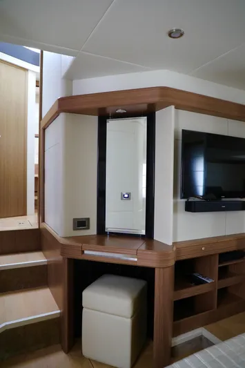 Low Key Yacht Photos Pics 