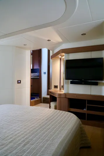 Low Key Yacht Photos Pics 