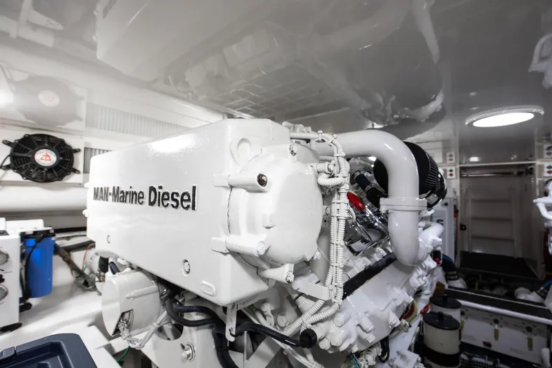 Constant Craving Yacht Photos Pics Viking 46 Constant Craving - Engine Room