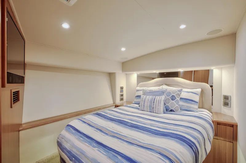 Constant Craving Yacht Photos Pics Viking 46 Constant Craving - Interior Master Stateroom