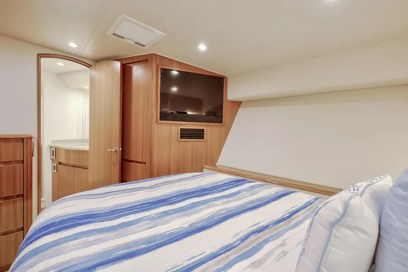 Constant Craving Yacht Photos Pics Viking 46 Constant Craving - Interior Master Stateroom