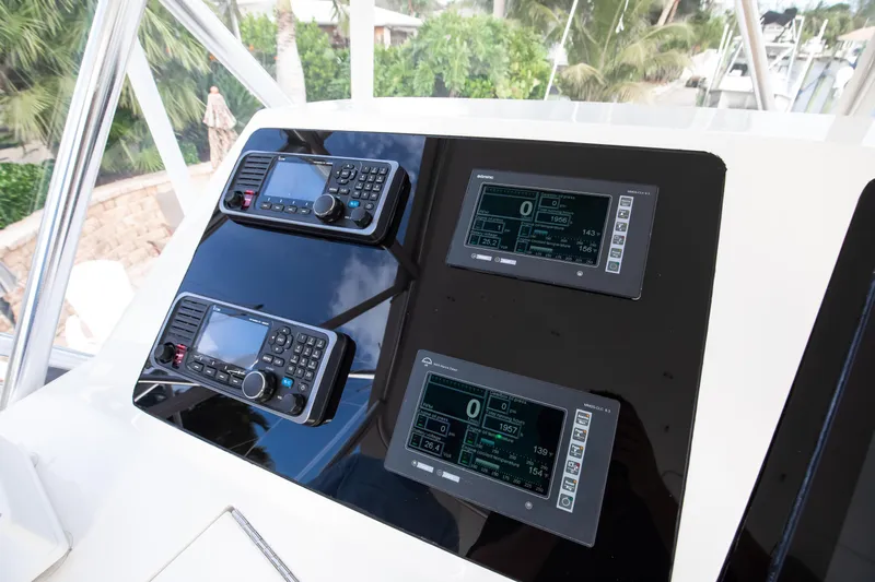 Constant Craving Yacht Photos Pics Viking 46 Constant Craving - Exterior Flybridge