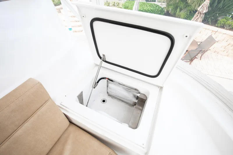 Constant Craving Yacht Photos Pics Viking 46 Constant Craving - Exterior Flybridge