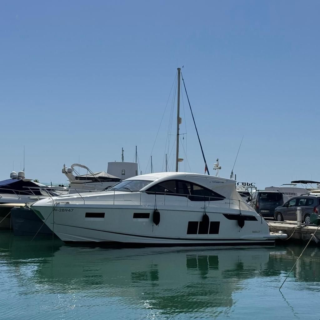 2017 Fairline 49 