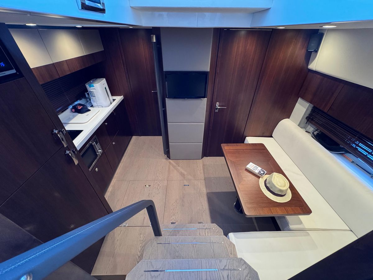 2017 Fairline 49 