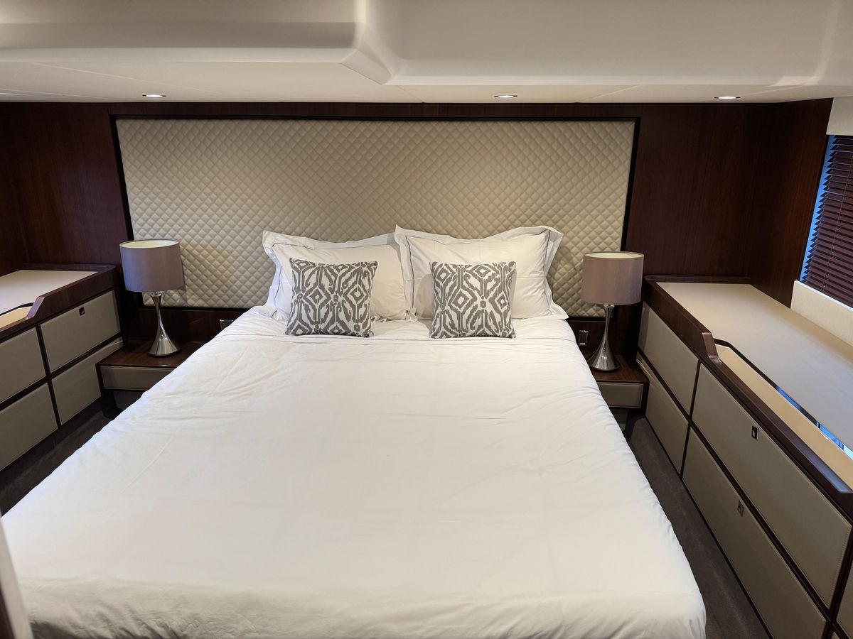 2017 Fairline 49 