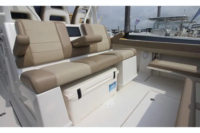  Yacht Photos Pics Manufacturer Provided Image