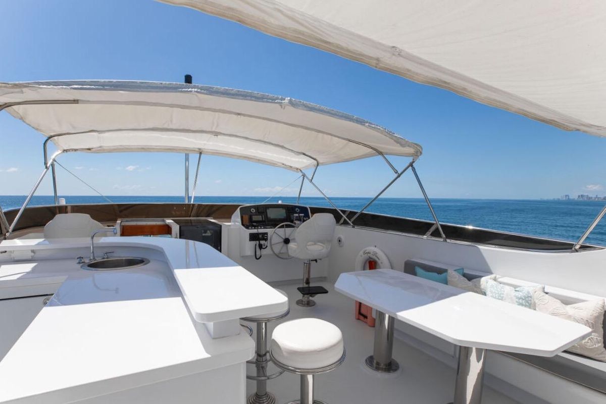 2001 Intermarine 95 