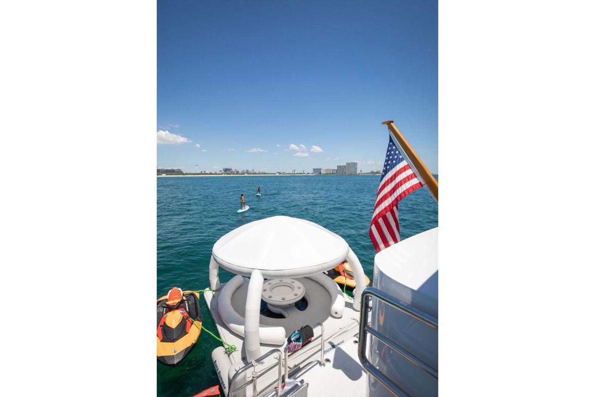 2001 Intermarine 95 