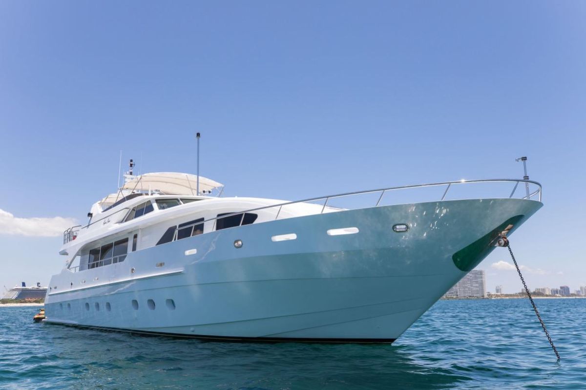 2001 Intermarine 95 