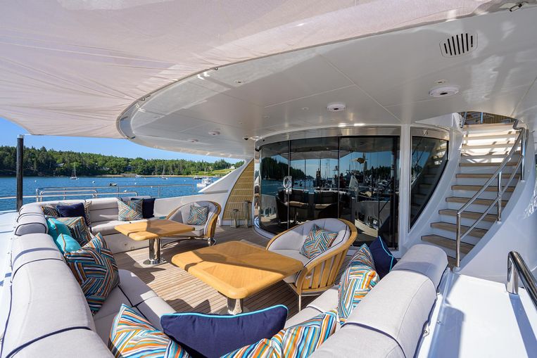2011-144-heesen-44m