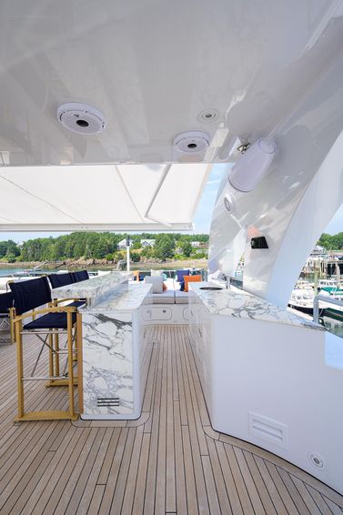 2011-144-heesen-44m