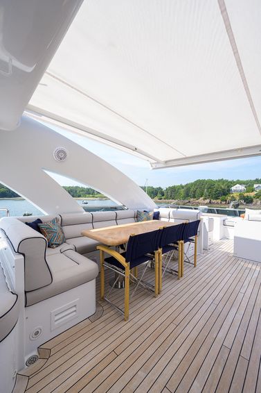 2011-144-heesen-44m