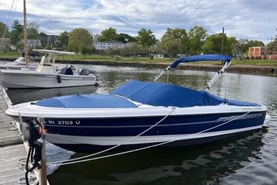 Bayliner 215 Classic