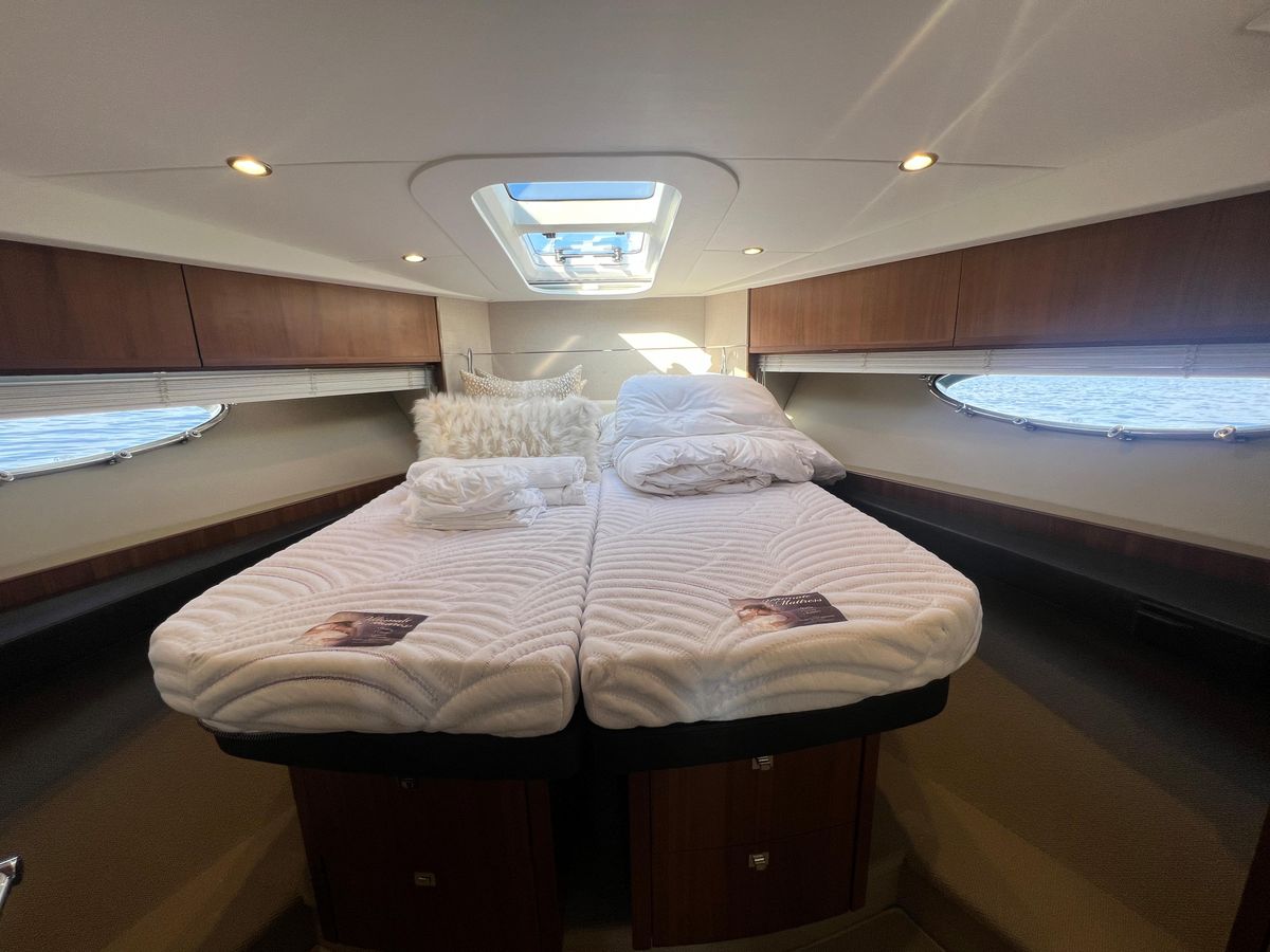 2015 Viking Princess 52