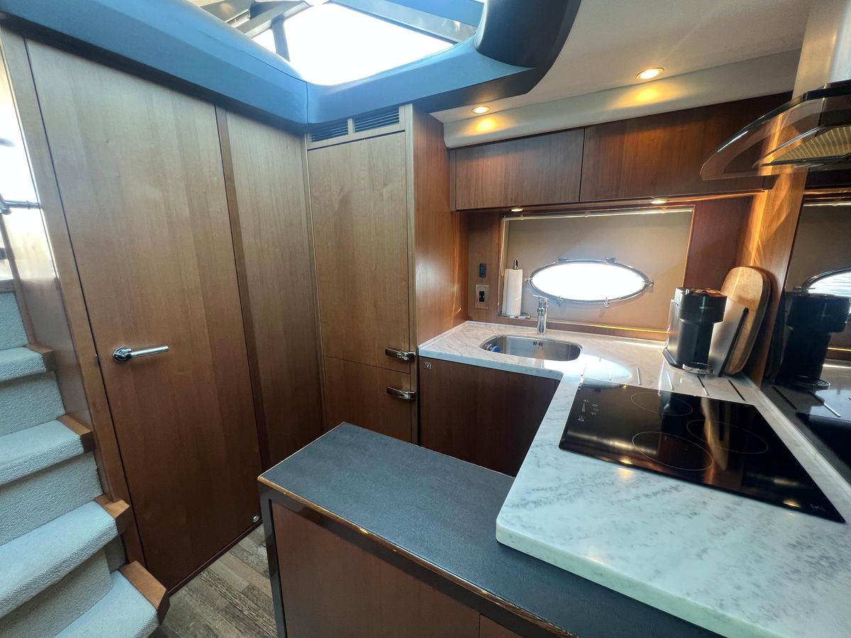 2015 Viking Princess 52