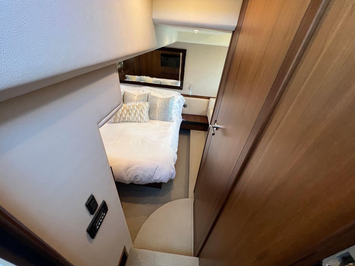 2015 Viking Princess 52