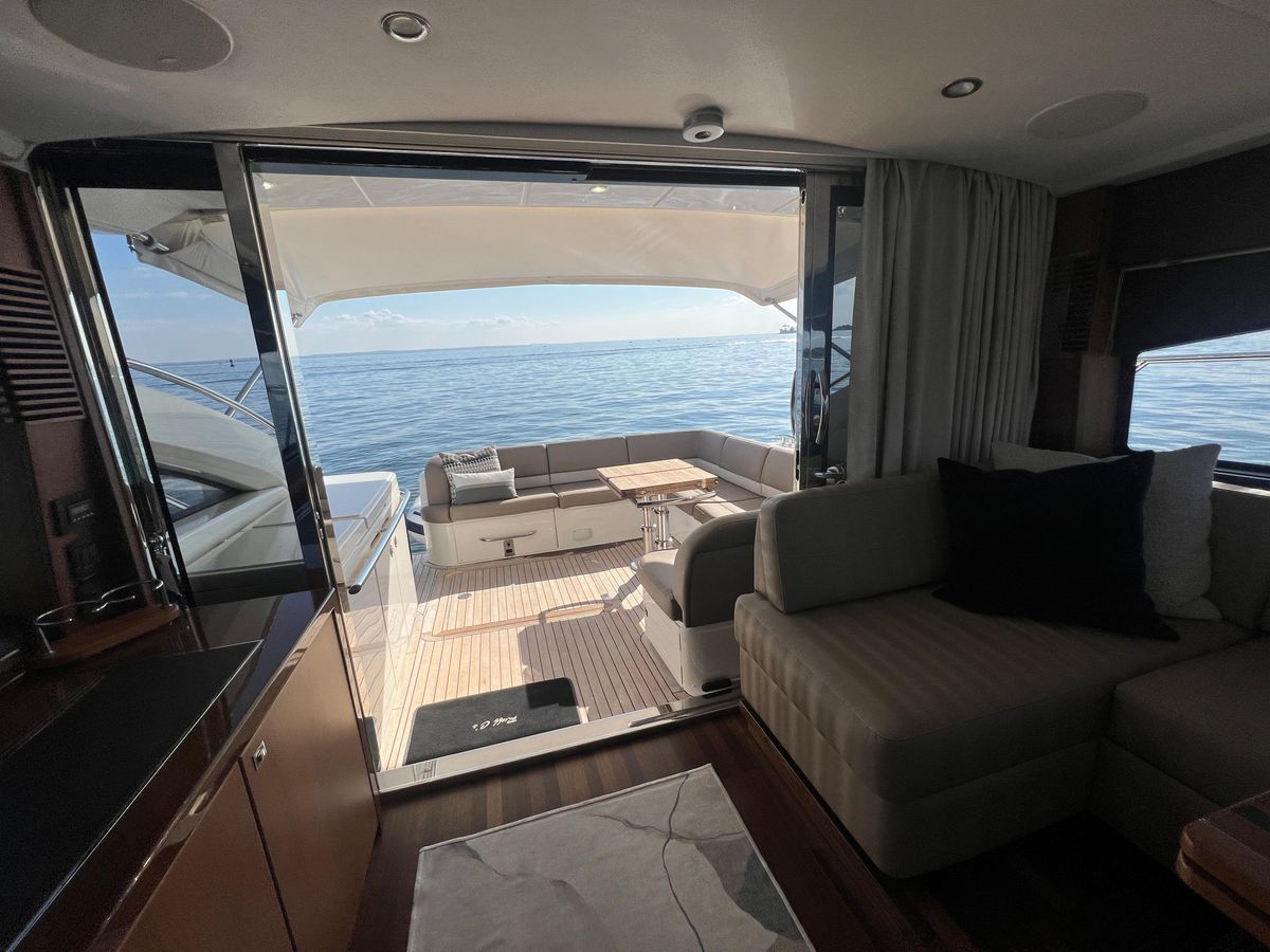 2015 Viking Princess 52