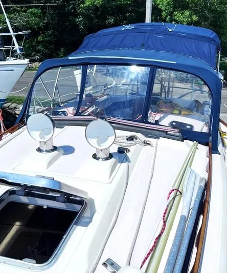 Chinook Yacht Photos Pics 