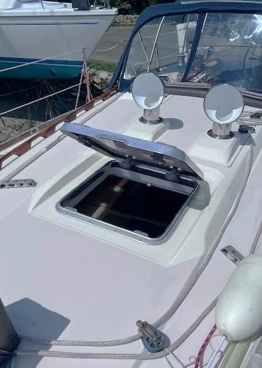 Chinook Yacht Photos Pics 