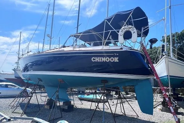 Chinook Yacht Photos Pics 