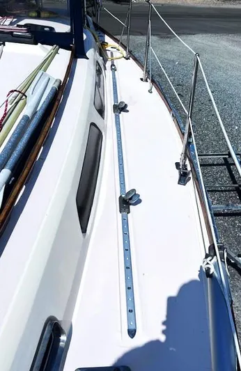 Chinook Yacht Photos Pics 