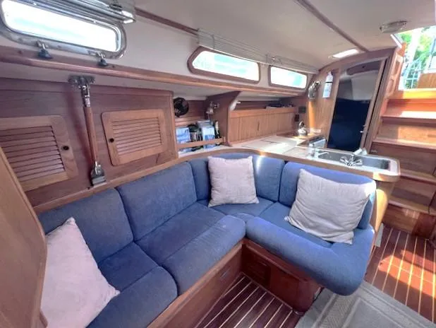 Chinook Yacht Photos Pics 