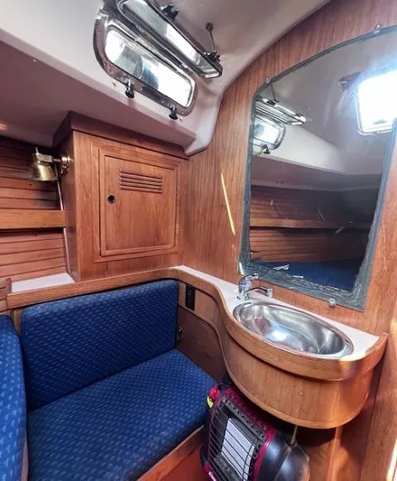 Chinook Yacht Photos Pics 