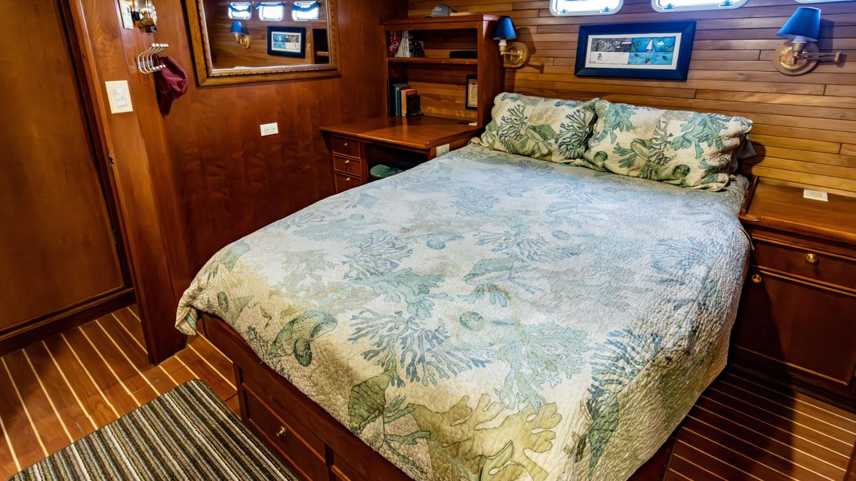 2002 Kristen Yachts 52 