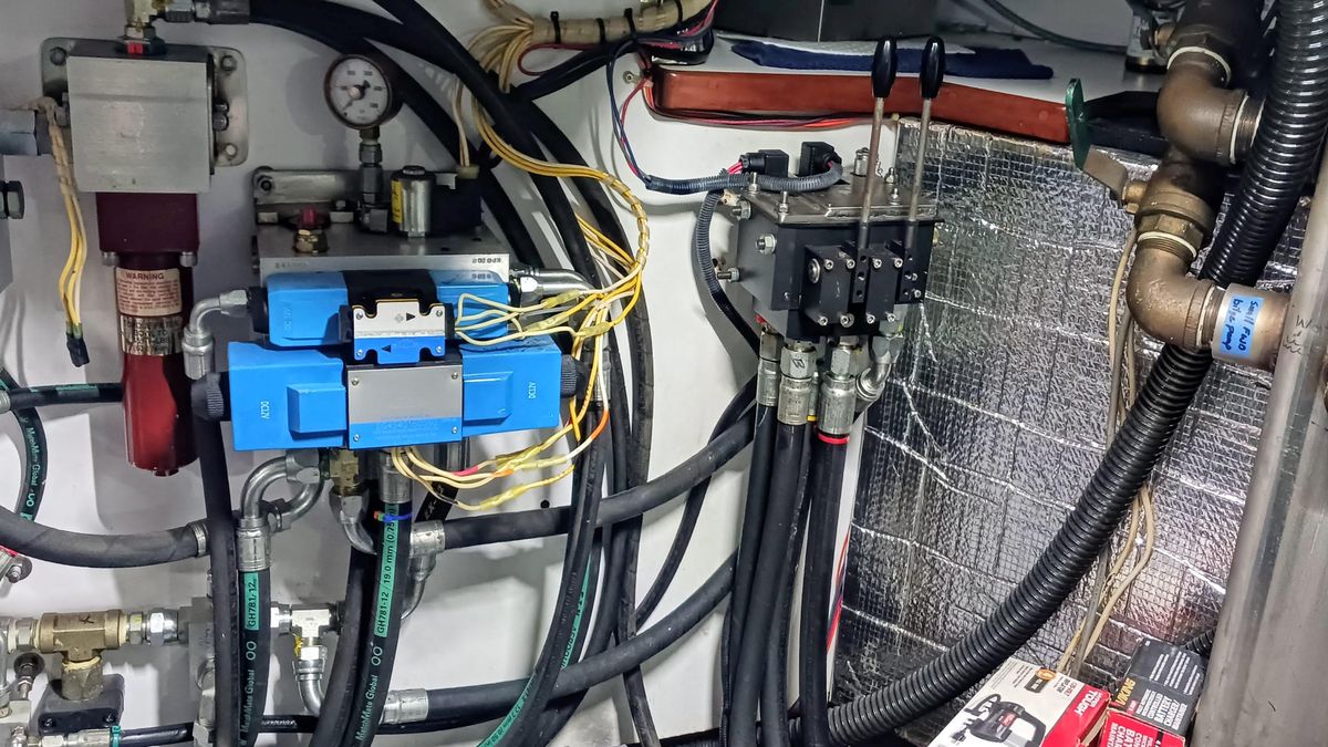 2002 Kristen Yachts 52 