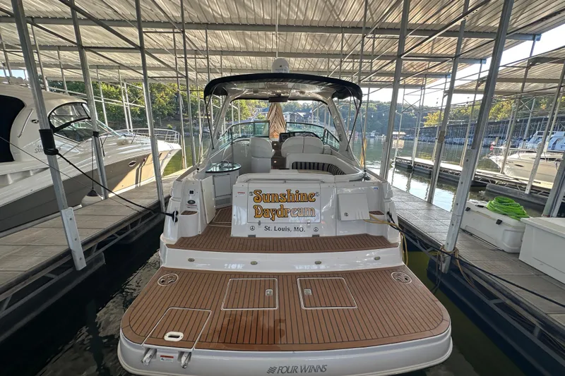  Yacht Photos Pics 2006 Four Winns 378 Vista boat docked, featuring "Sunshine Daydream" signage, St. Louis, MO.