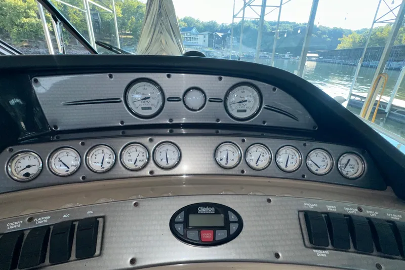  Yacht Photos Pics Dashboard of 2006 Four Winns 378 Vista boat with gauges and controls.