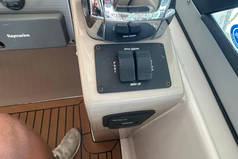  Yacht Photos Pics Control panel of a 2006 Four Winns 378 Vista boat with Raymarine equipment.