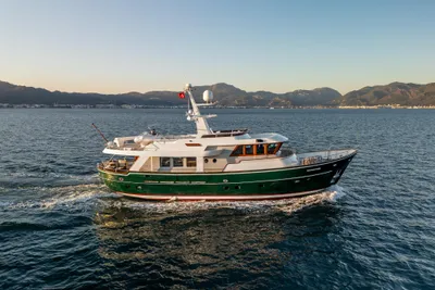 Motor Yacht 71'