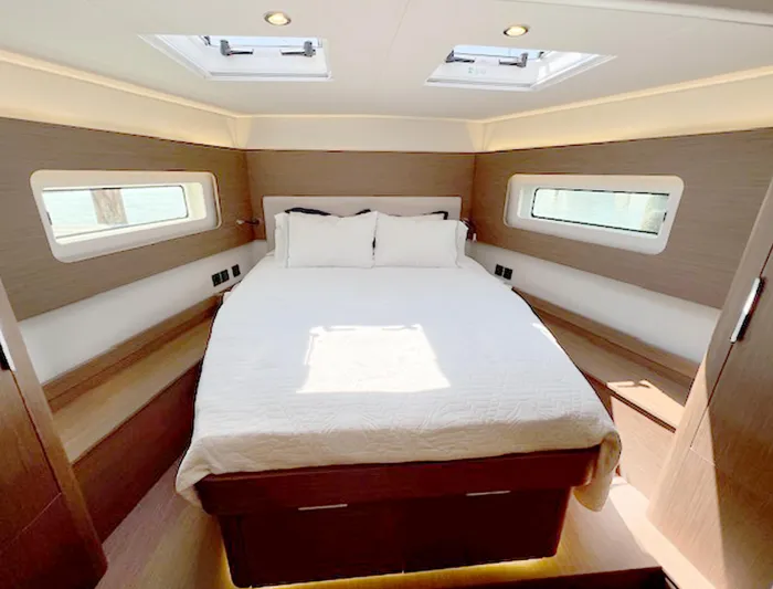 Circe Yacht Photos Pics 2022 Beneteau Oceanis Yacht 54 - V berth