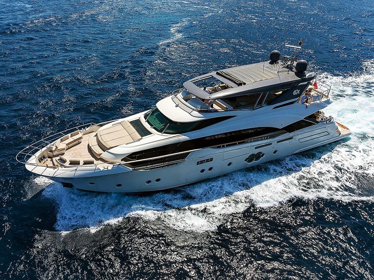 2018-96-monte-carlo-yachts-mcy-96