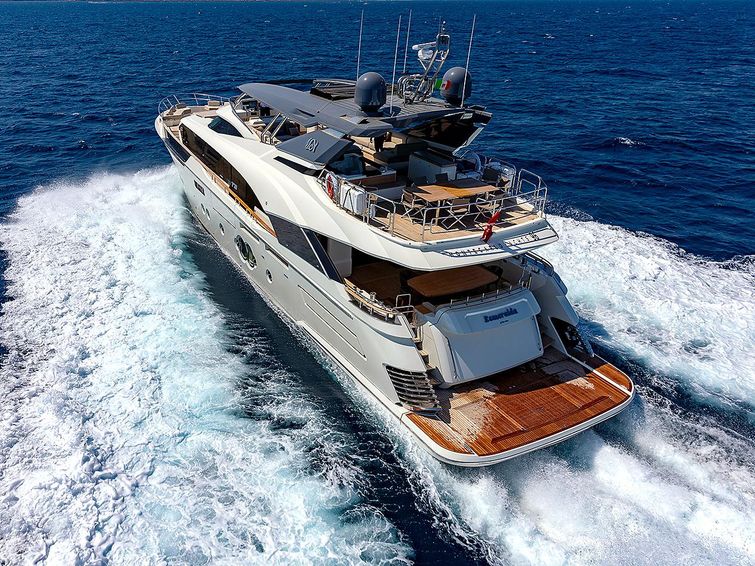 2018-96-monte-carlo-yachts-mcy-96