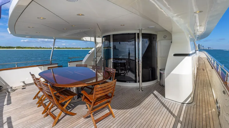 100 Azimut Jumbo Yacht Photos Pics 