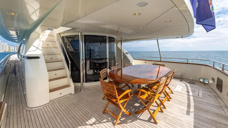 100 Azimut Jumbo Yacht Photos Pics 