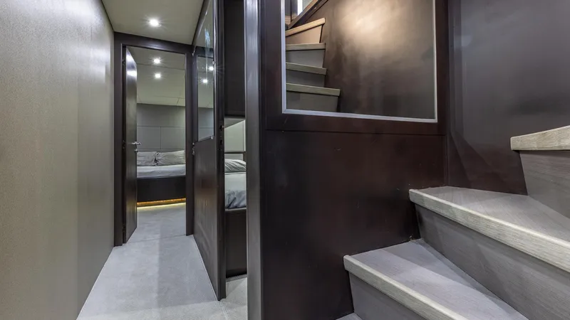 100 Azimut Jumbo Yacht Photos Pics 