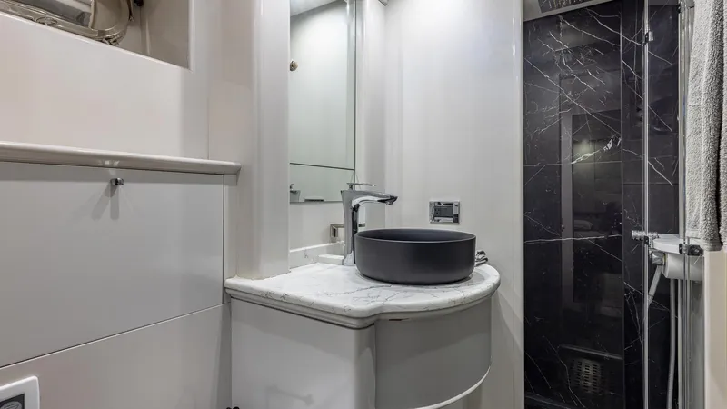 100 Azimut Jumbo Yacht Photos Pics 